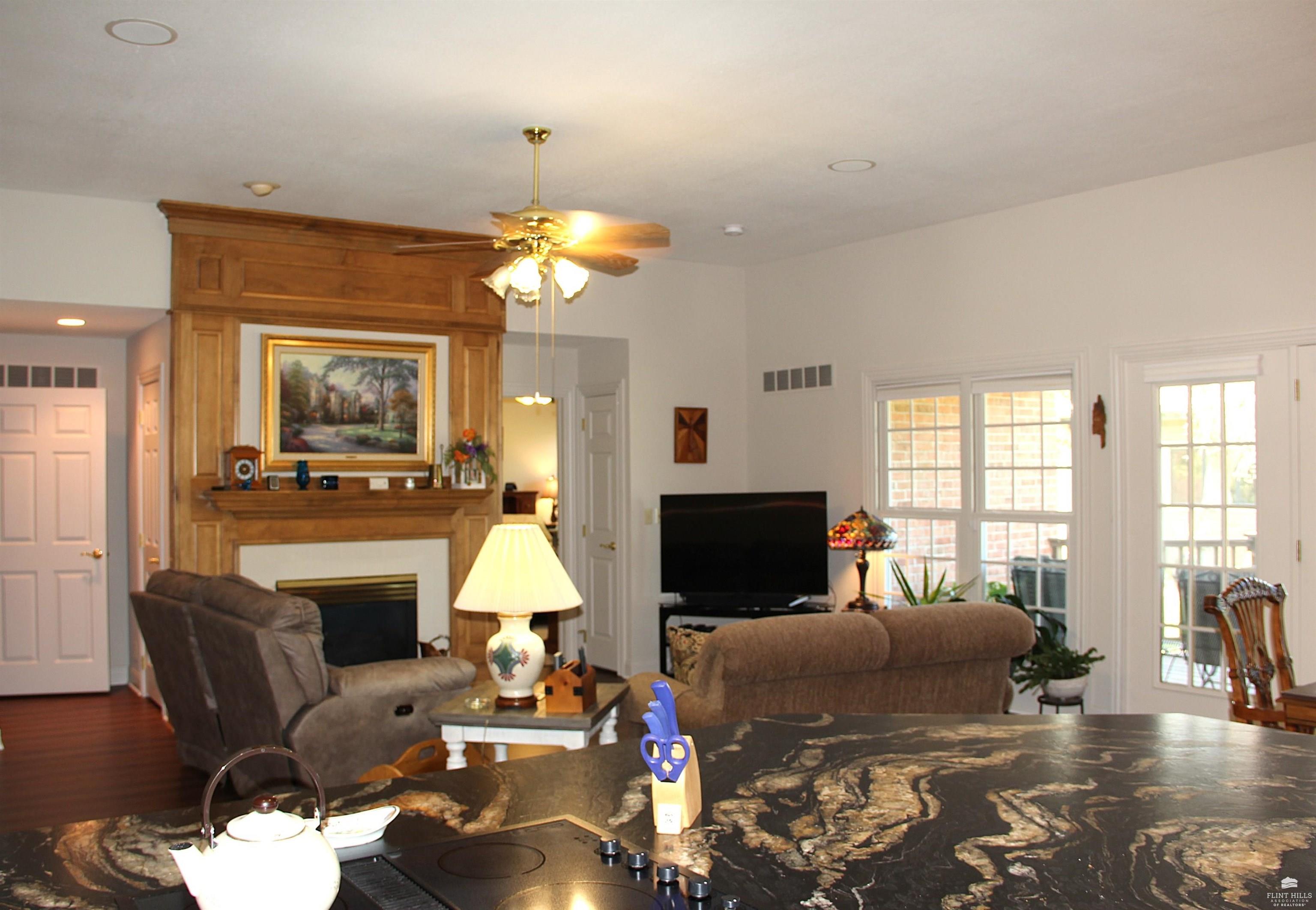 1509 Williamsburg Drive