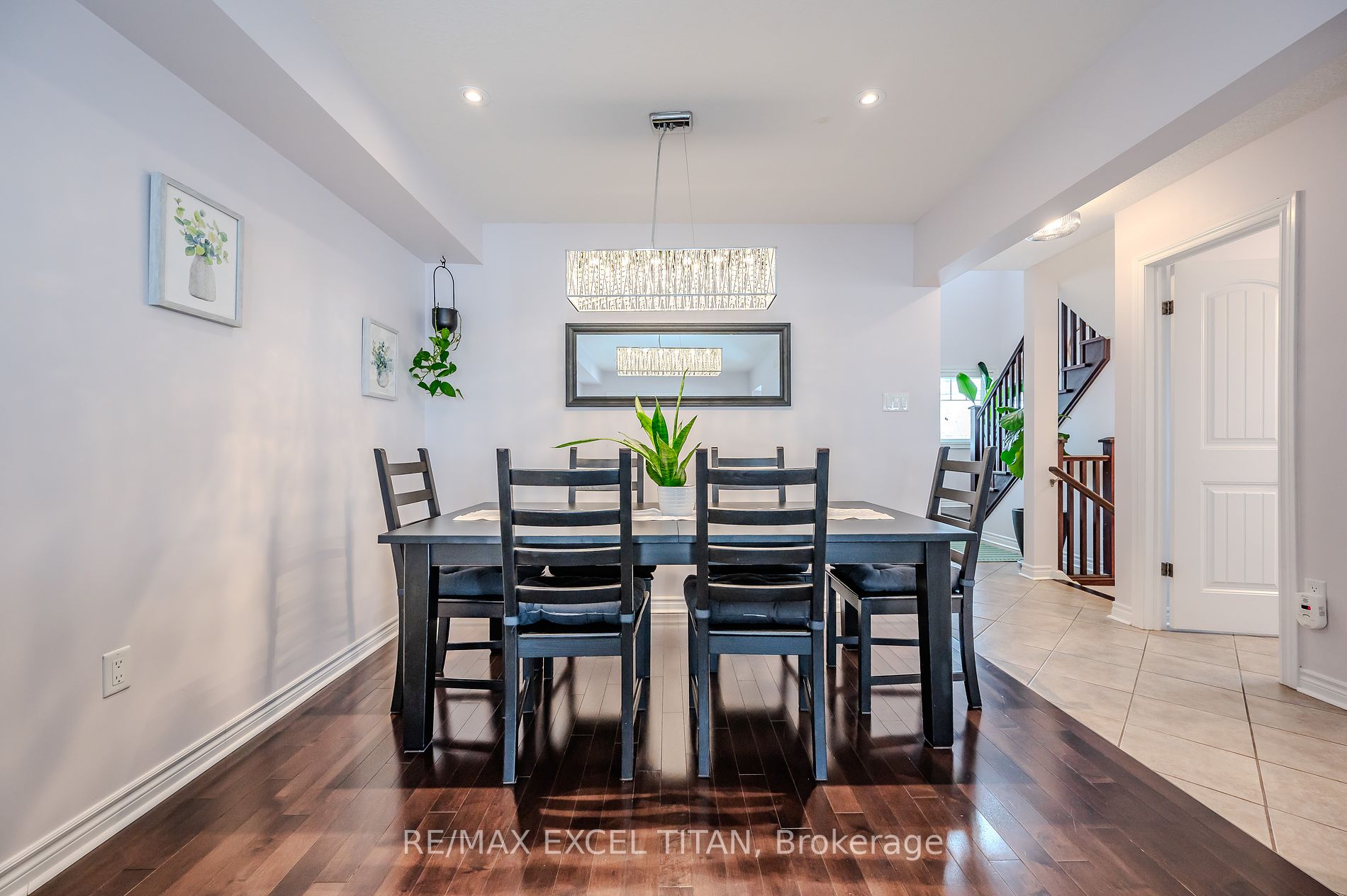 561 Isaiah Cres