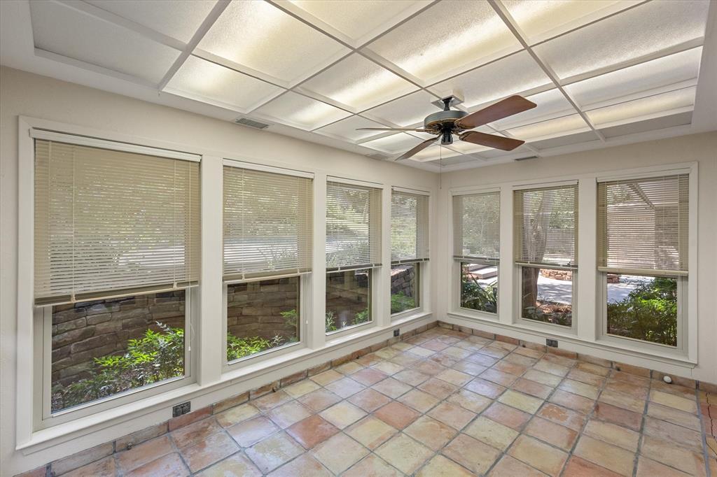 2216 Shadywood Court
