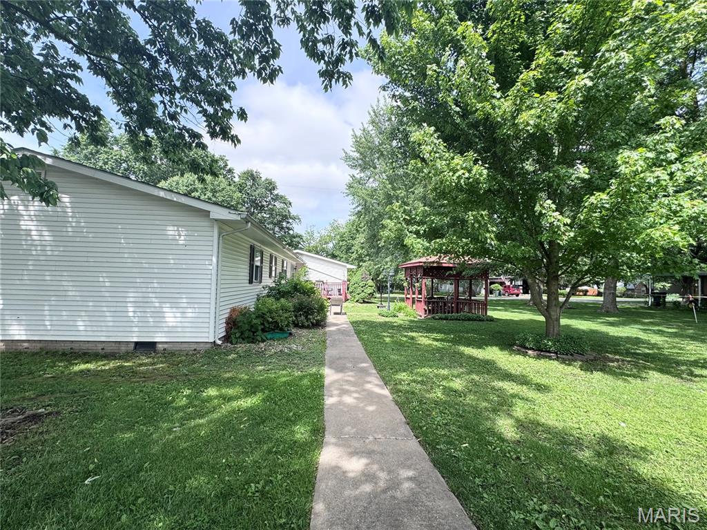 311 W Osterhout