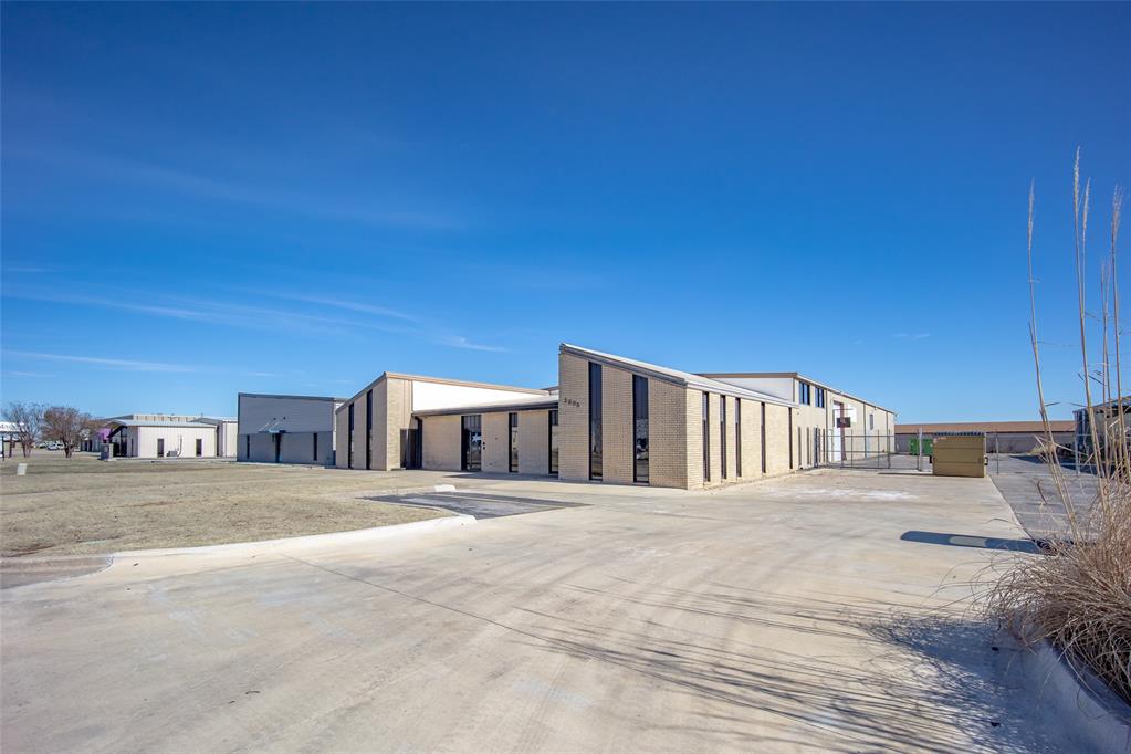 Located at 2805 Broce Drive in Norman, Oklahoma, this 14,848 SF light industrial building sits on 0.72 acres and is zoned I-1 (Light Industrial). Built in 1982, the property offers a functional warehouse layout with 16’ clear height, three drive-in doors, 23 surface parking spaces, and a fenced and gated yard, making it well suited for a variety of industrial, service, or distribution users. The office area was remodeled in 2023 and includes a reception area, two conference rooms, 16 private offices, a workstation/bullpen area, server room, and seven restrooms. Positioned within the Norman industrial submarket with convenient access to I-35, this is an excellent opportunity for an owner-user or investor seeking a well-located industrial asset with upgraded office improvements. Can also be leased.