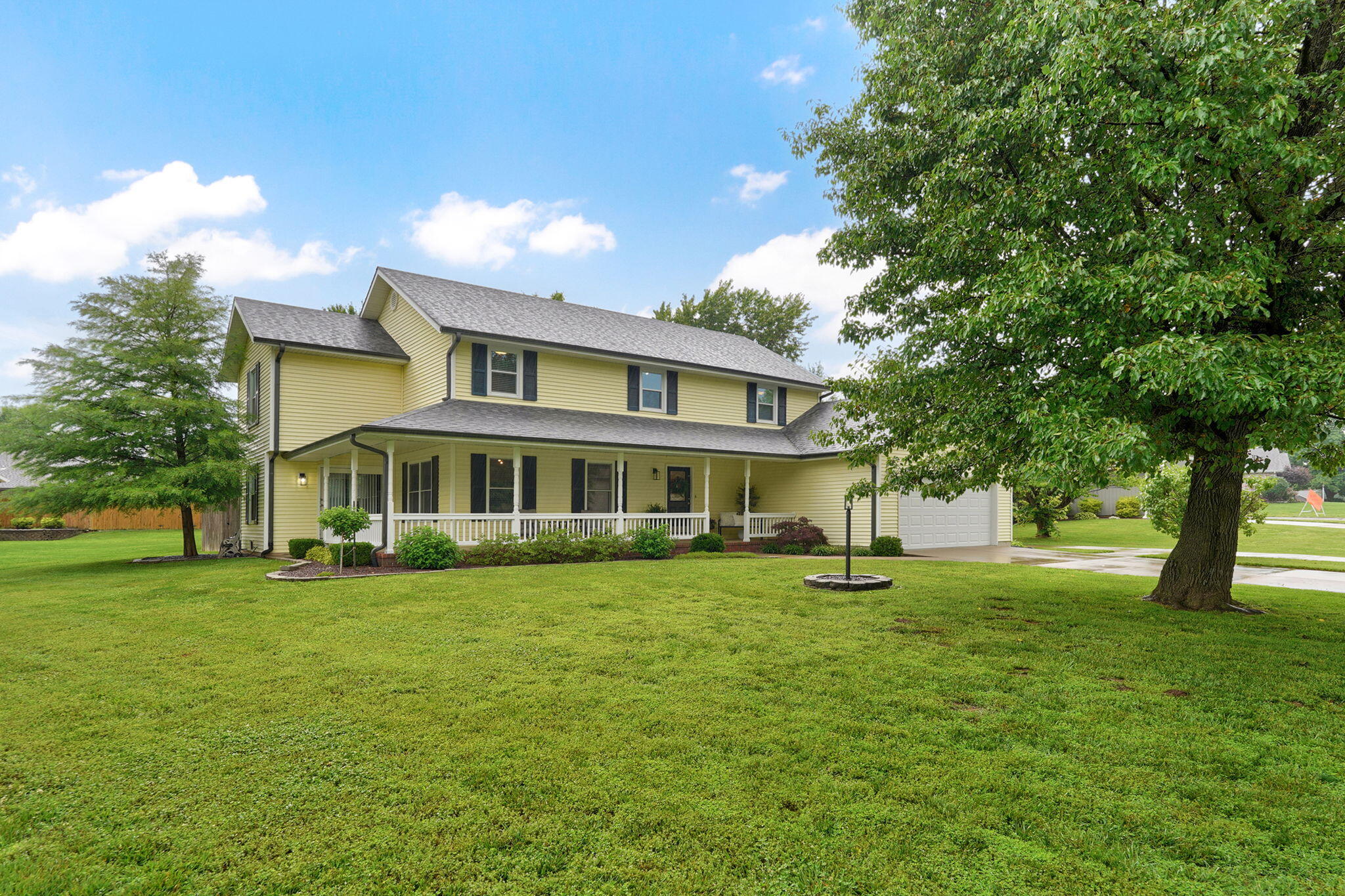 3532 W Suzanne Place
