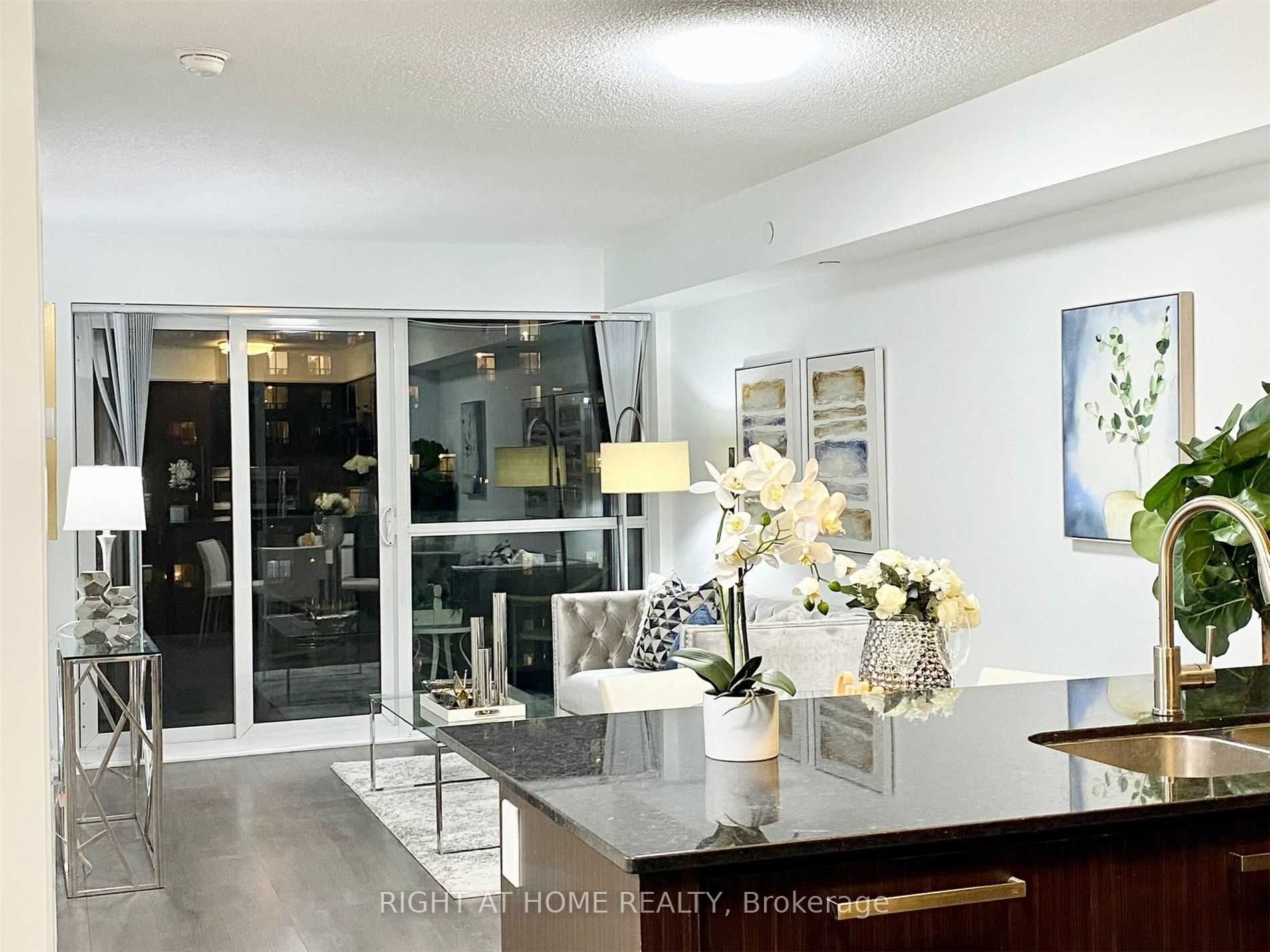 5168 Yonge St 710