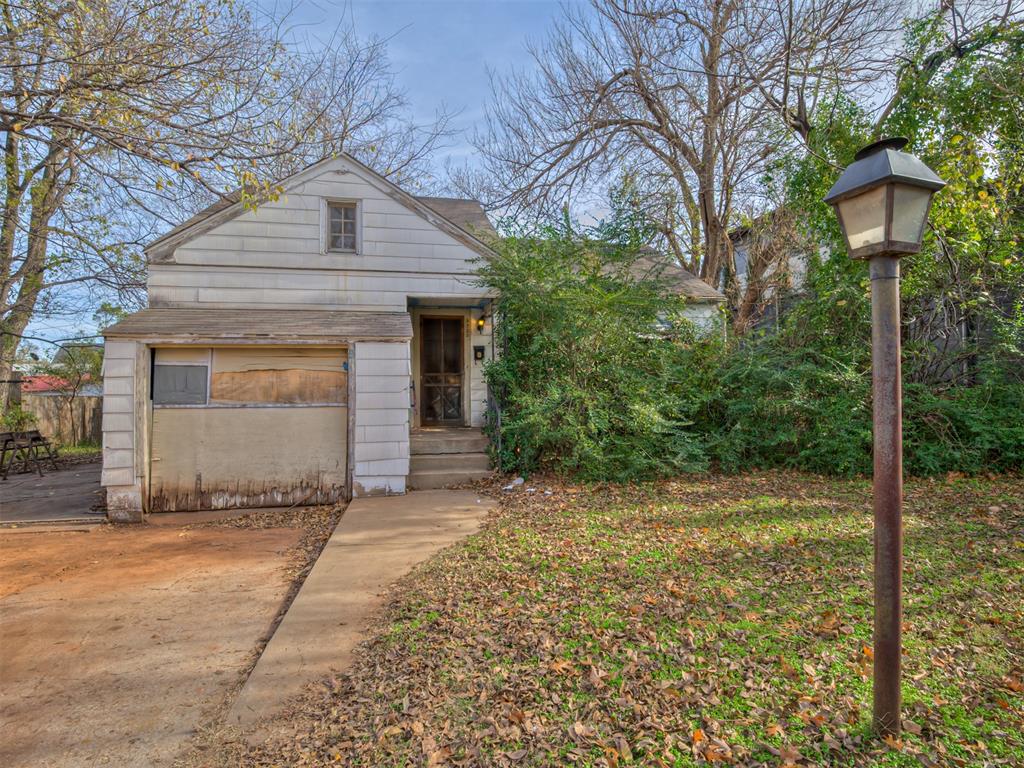 Incredible Investment Opportunity Near Classen Curve! Discover your chance to secure a prime piece of real estate in one of Oklahoma City’s most exciting up-and-coming areas. Situated near the highly sought-after Classen Curve, this property sits in a neighborhood undergoing a vibrant transformation with new luxury homes and modern redevelopment happening all around. This rare opportunity allows you to clear the lot and build a brand-new construction home tailored to today’s market. With unbeatable proximity to shopping, retail, restaurants, commerce hubs, and major highway access, this location offers both convenience and strong long-term growth potential. Whether you’re a builder, investor, or buyer looking to create something exceptional, the possibilities here are wide open. Don’t miss your chance to capitalize on the momentum in this rapidly rising community—opportunities like this don’t last. Take advantage of this investment today!