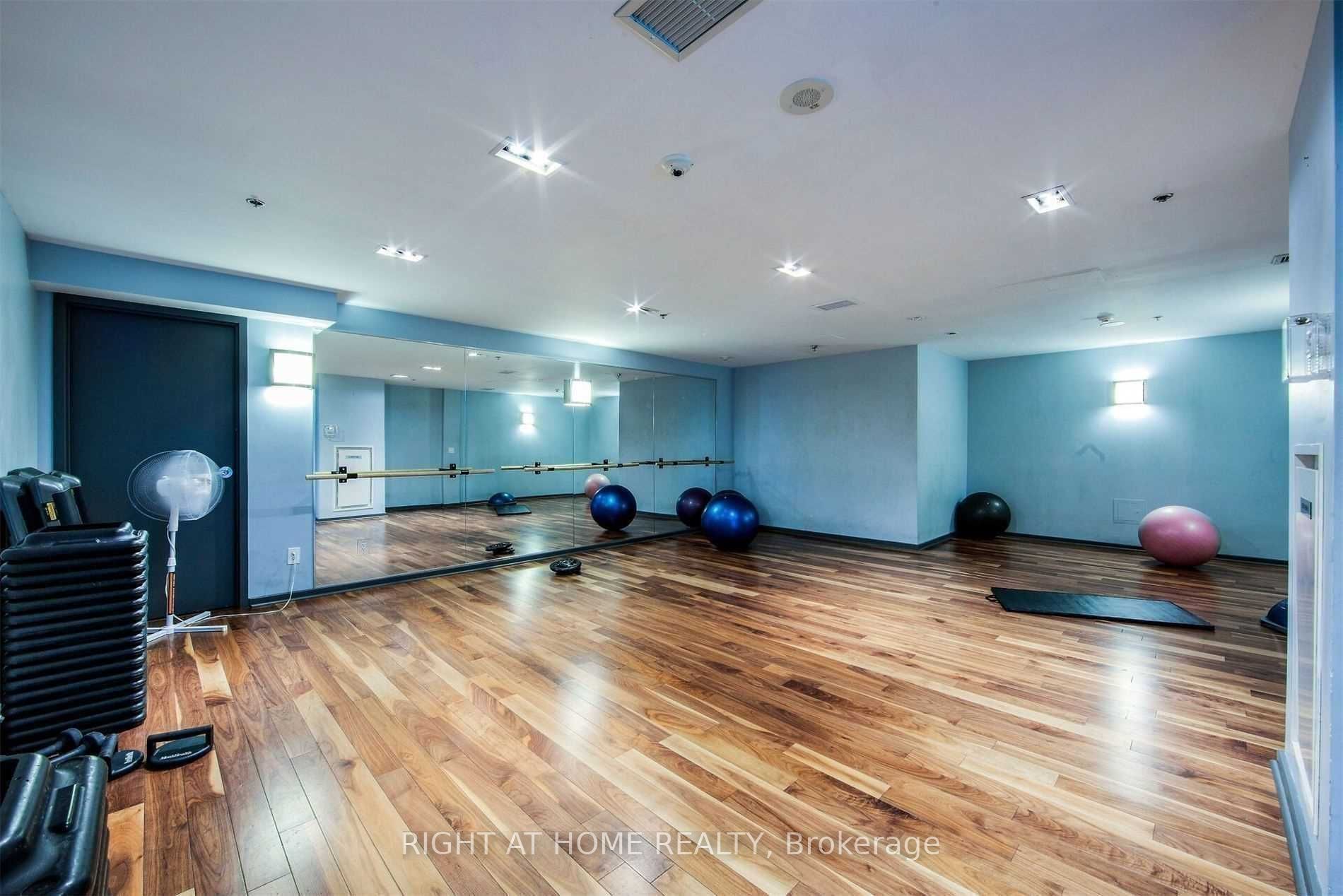 219 Fort York Blvd 721