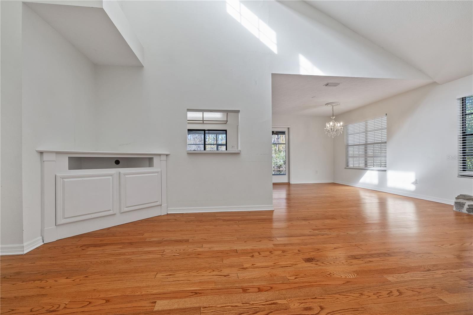 21015 4th Street