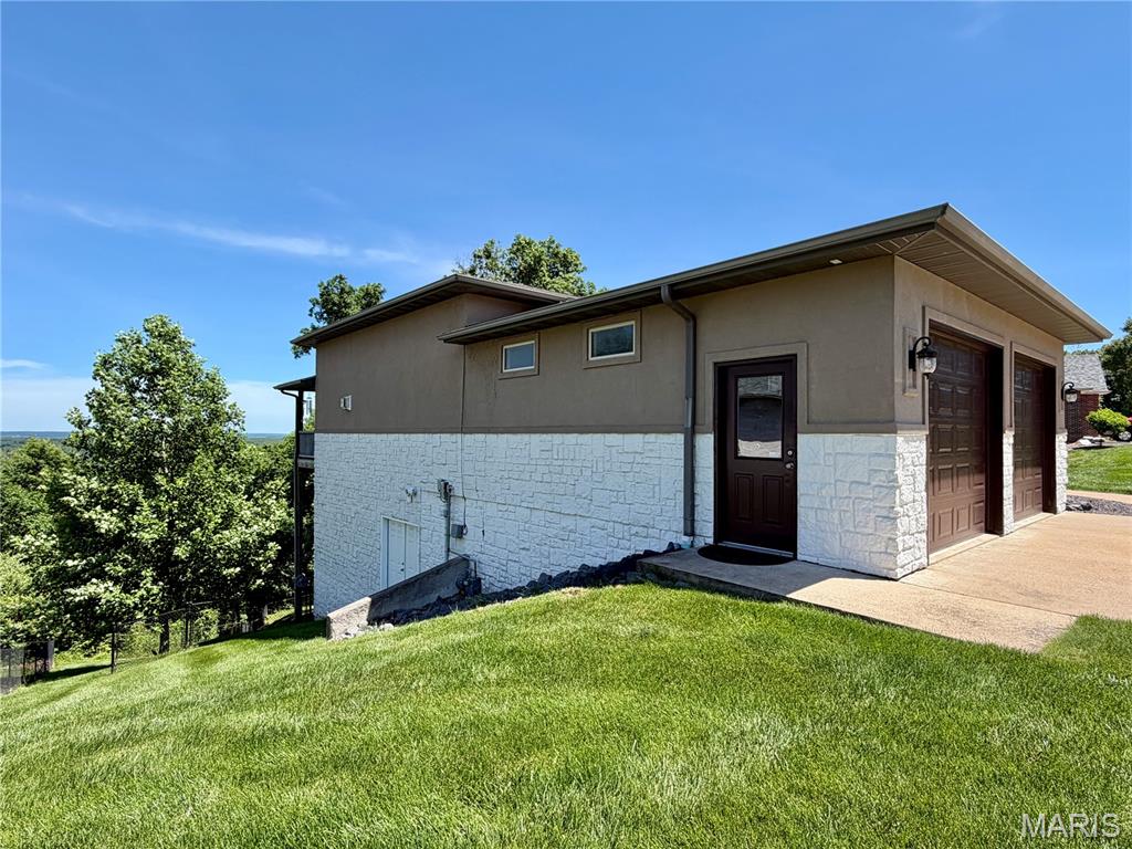 120 El Rancho Drive