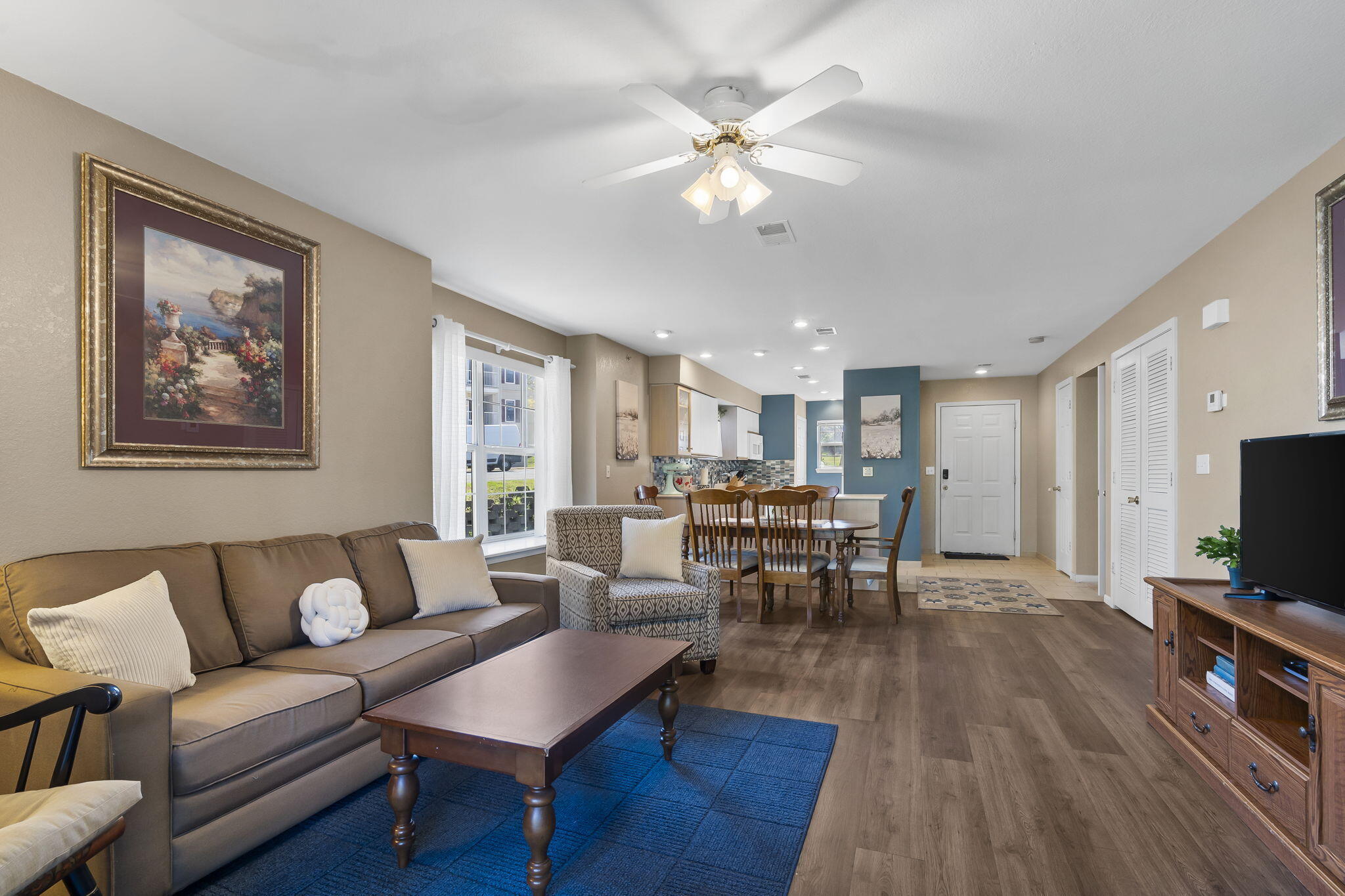 155 W Rockford Drive 8