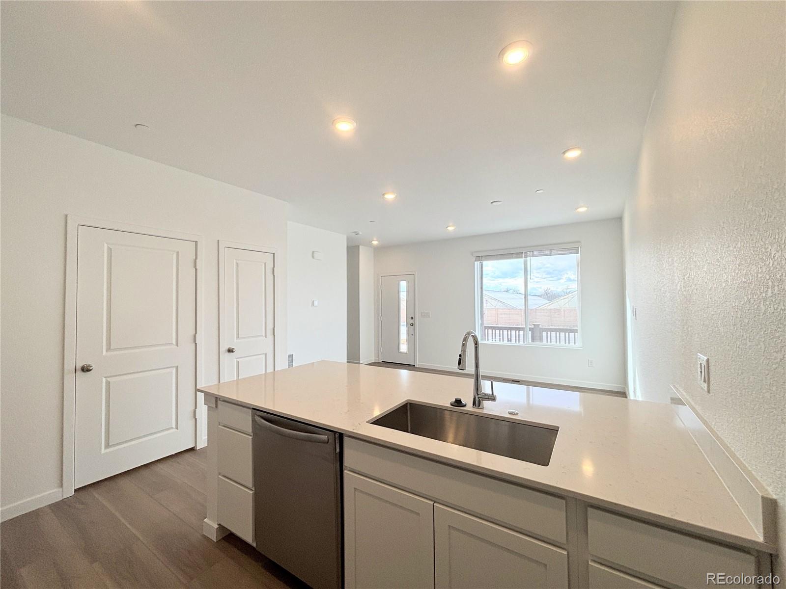7646 S Cherokee Trail