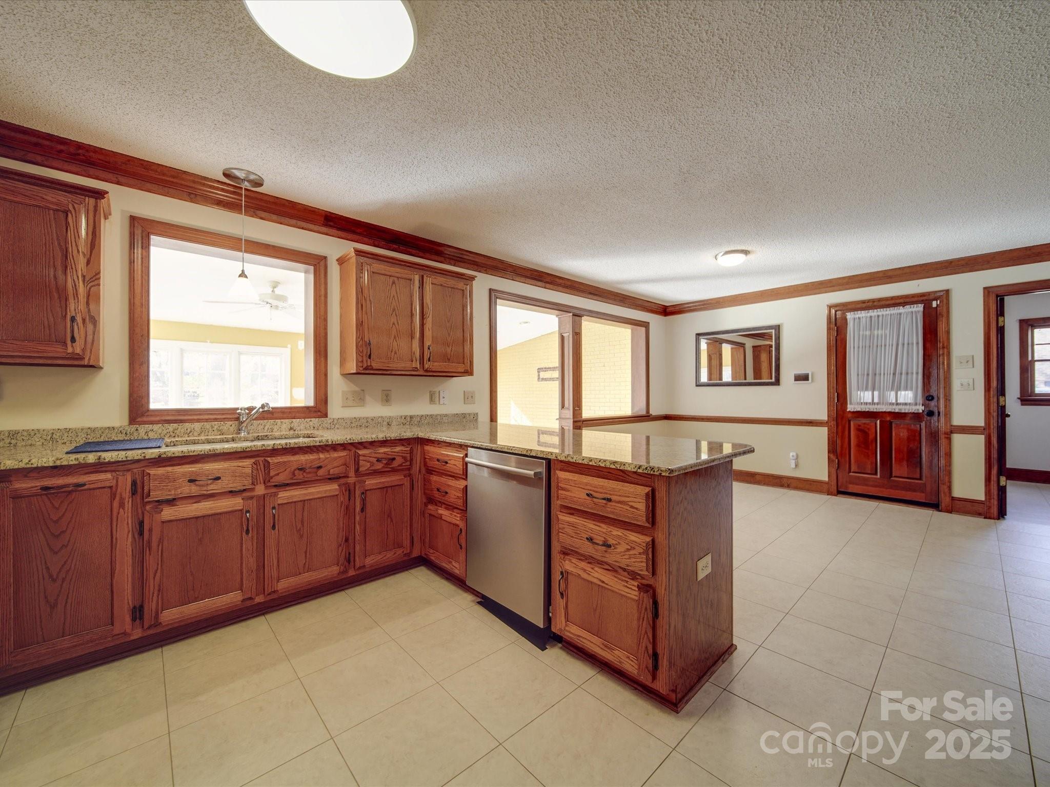 909 Woodhurst Drive