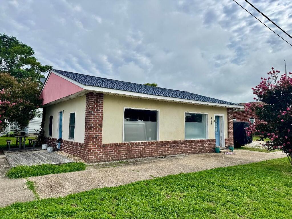 309 Jefferson Ave