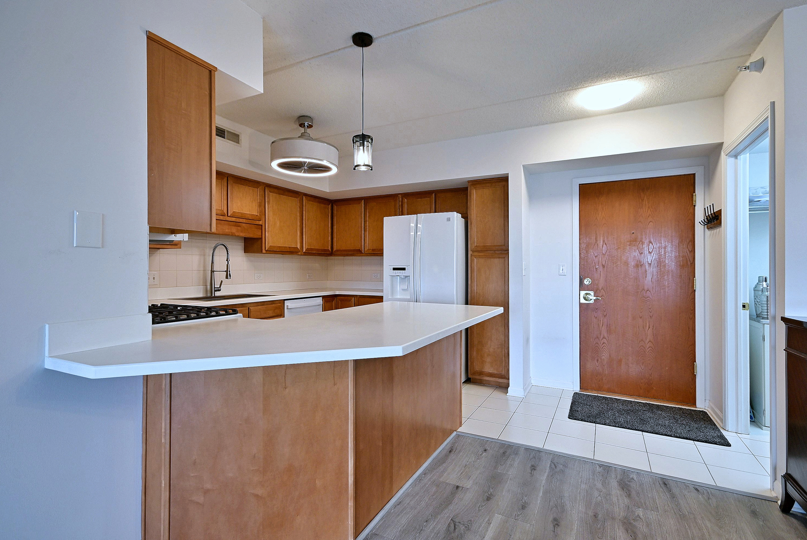 1 N Beacon Place 601