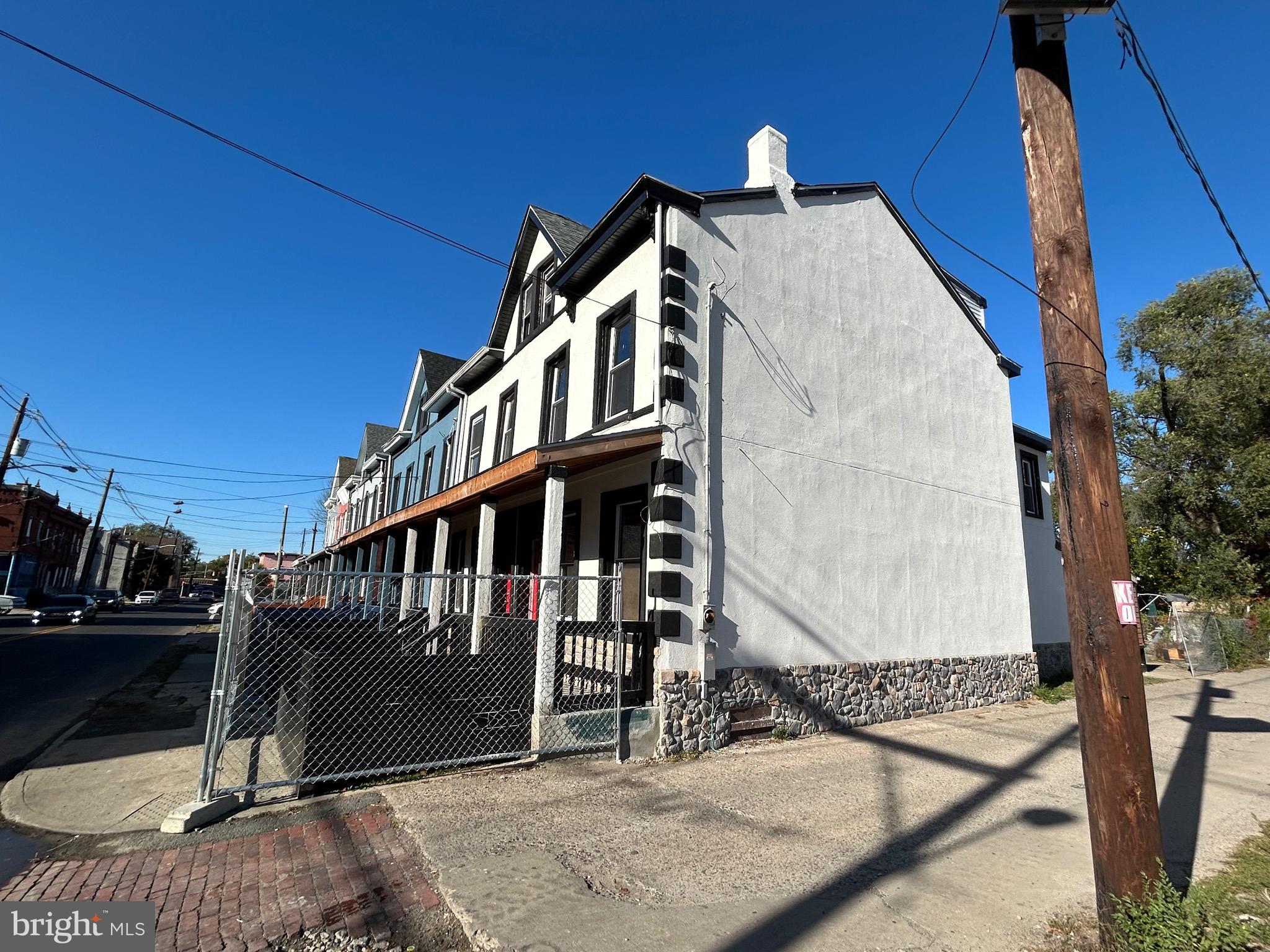 114 Chambers St  