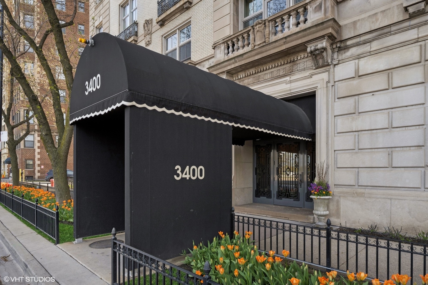 Fabulous 3-bedroom/2.5 bath residence in prized Beaux Arts building with sweeping views of lake, park, and harbor from new oversized triple-hung windows. Enormous living/dining room. Separate kitchen leads to breakfast room (or office or den). Large primary suite w/marble bath. In-unit washer-dryer. Gorgeous building w/24-door service, exercise room and bike storage. Prime location in Nettlehorst school district w/express bus service out your door, with easy access to bike and jogging paths along lakefront. Walk to shops, cafes, and boutiques on Broadway.