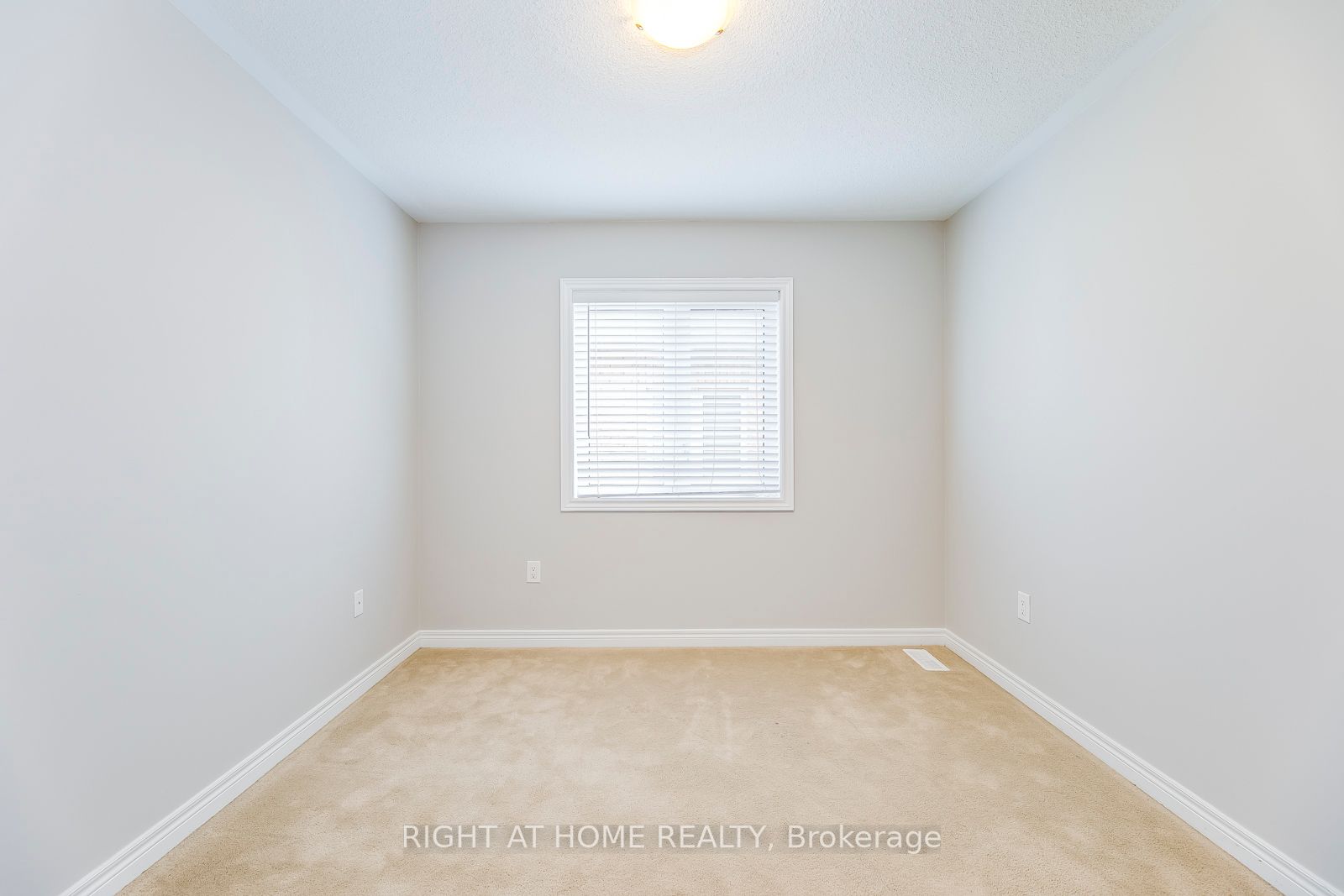 121 Orchardcroft Rd