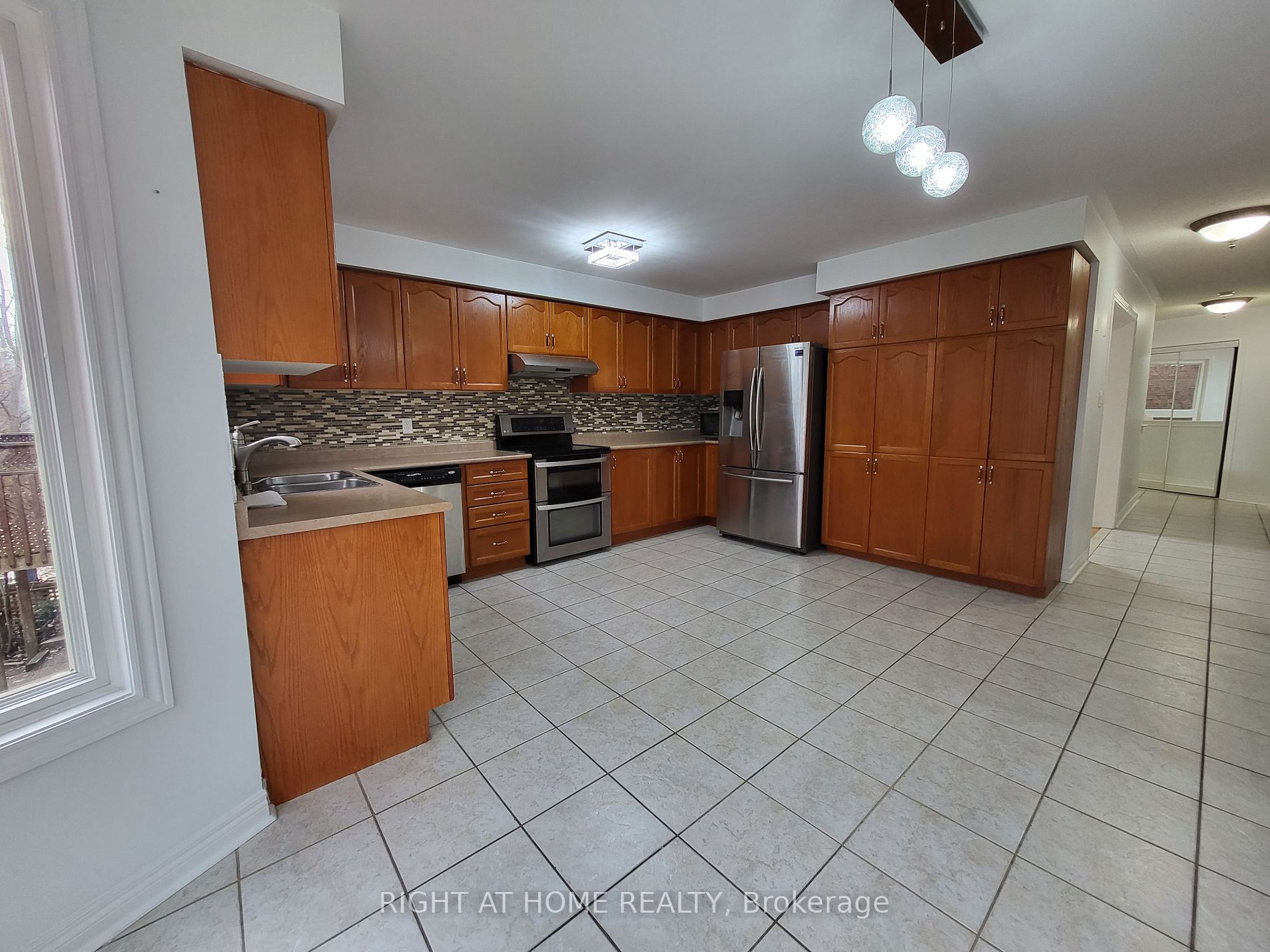 37 Giotto Cres