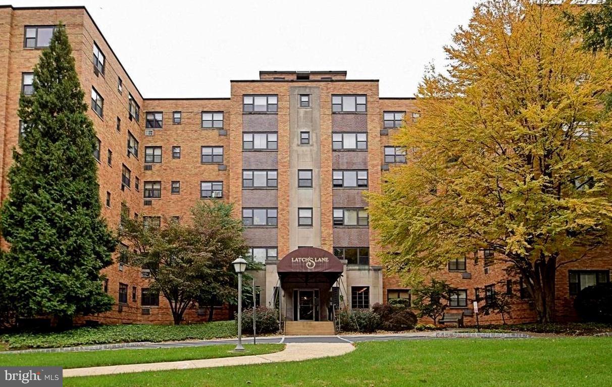 40 Old Lancaster Road 215