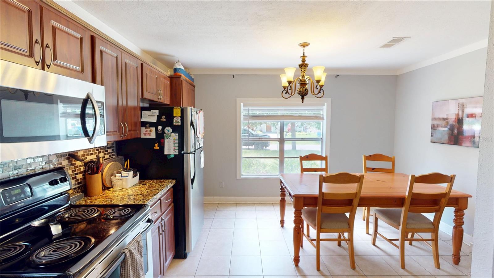 805 W Braddock Street