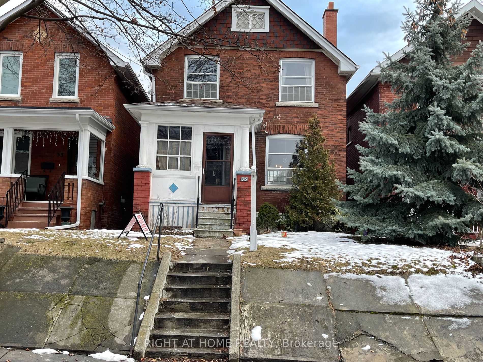 35 Jerome St