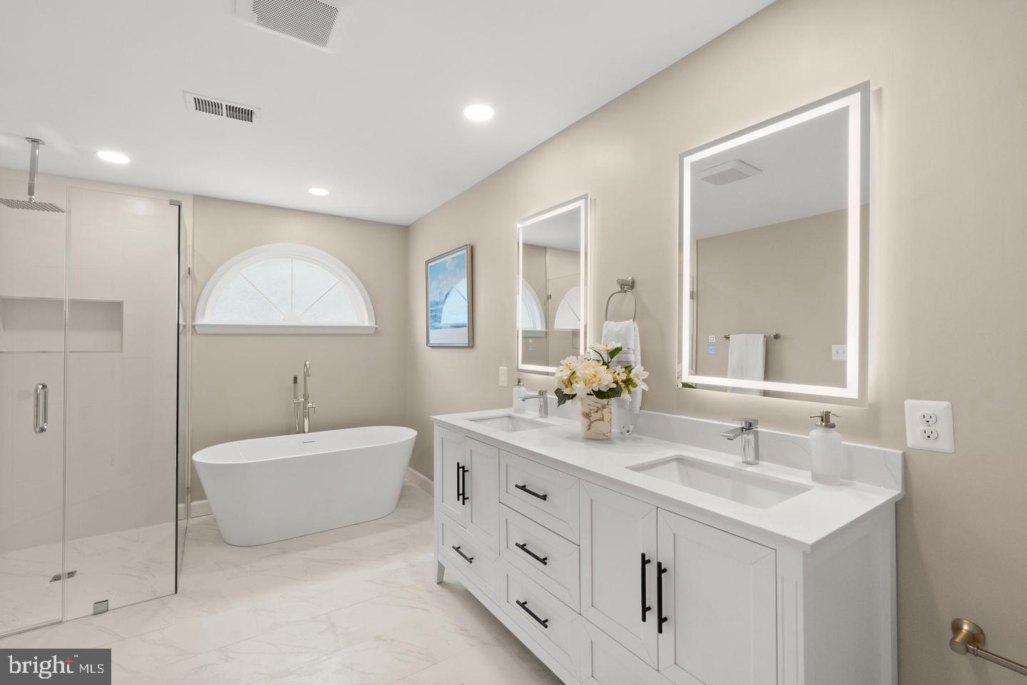 6312 Chaucer View Circle