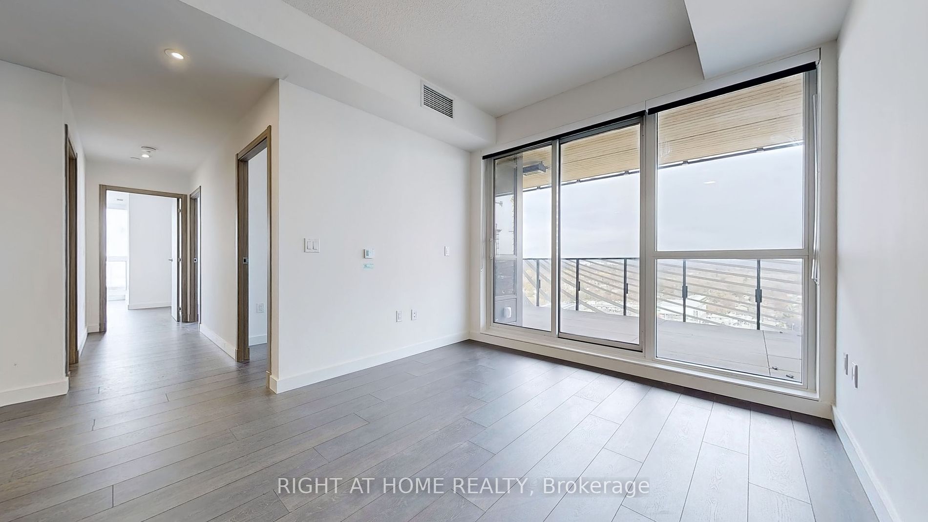 27 Mcmahon Dr 2307