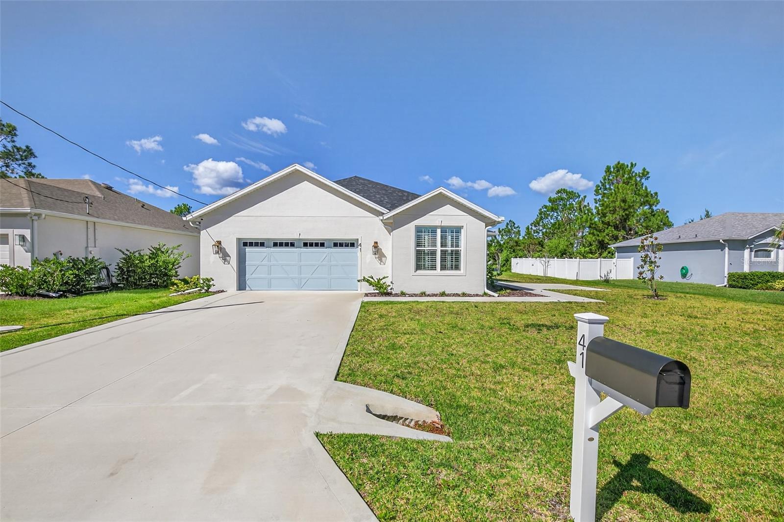41 La Mancha Drive