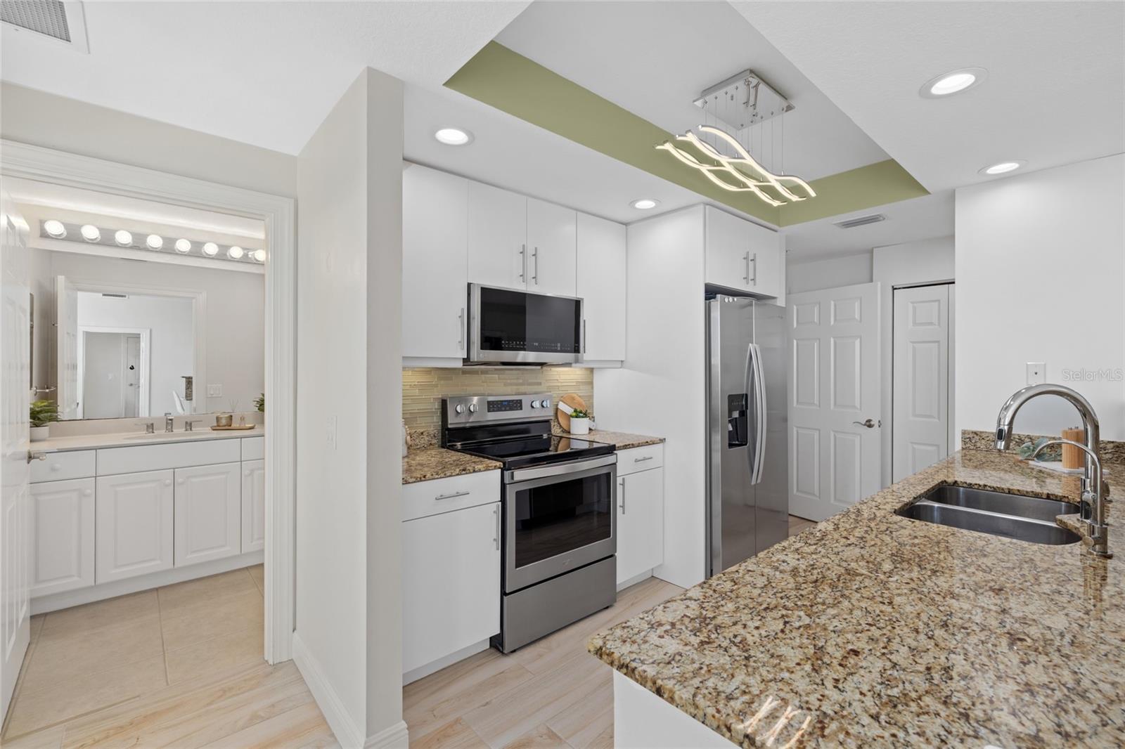 800 N Tamiami Trail 1512