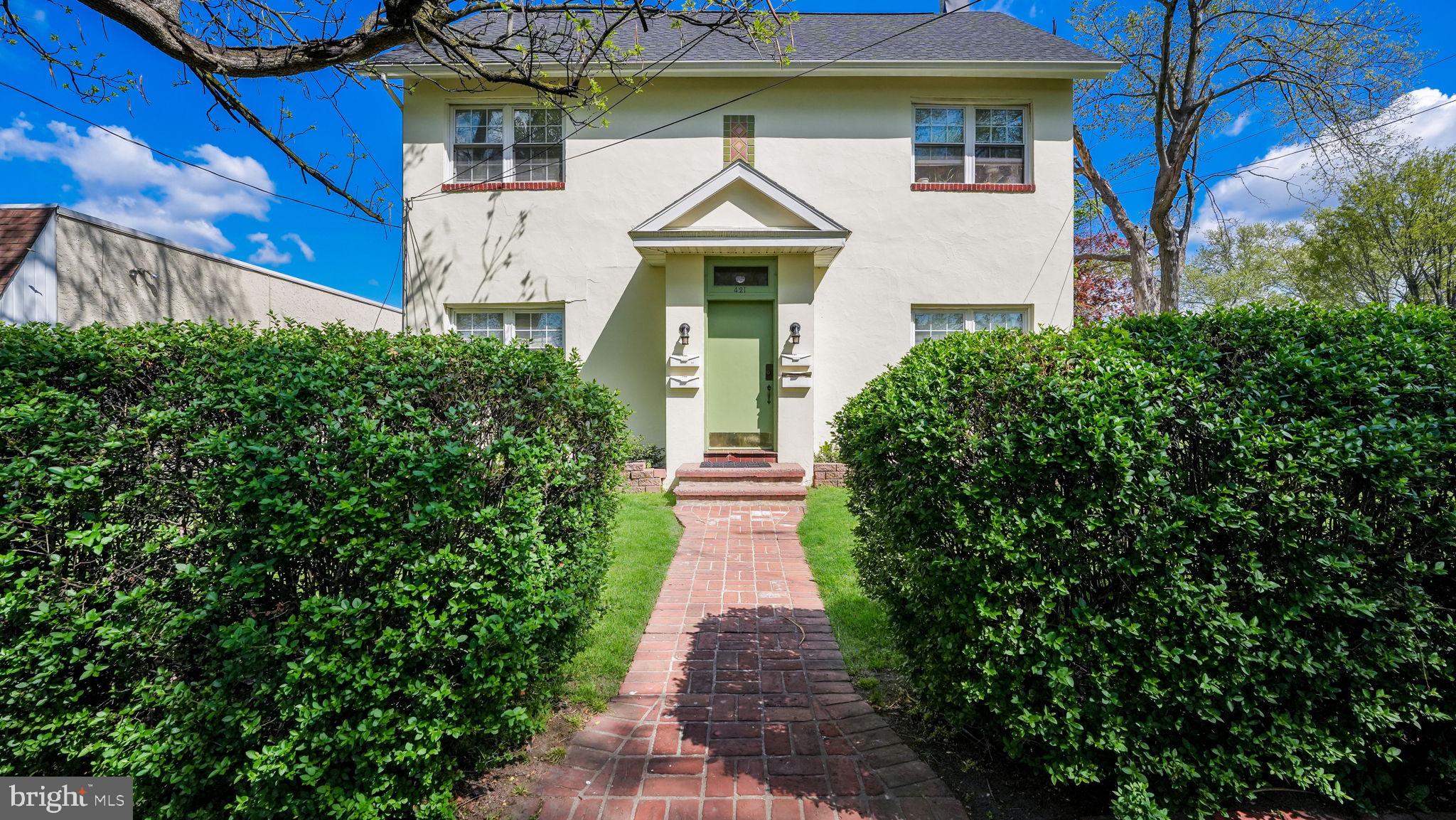 421 Otter St  