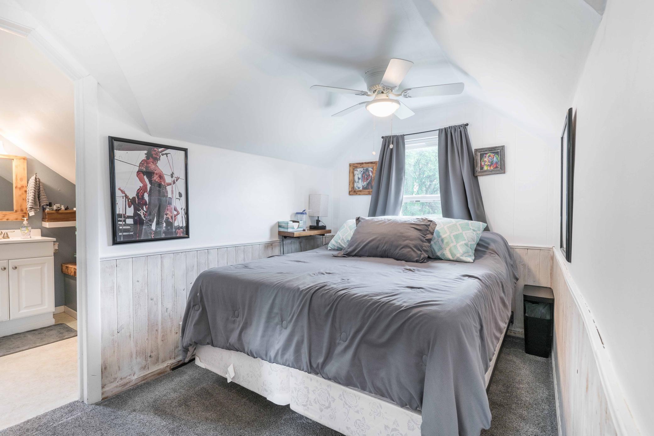 1121 N Cleveland Avenue