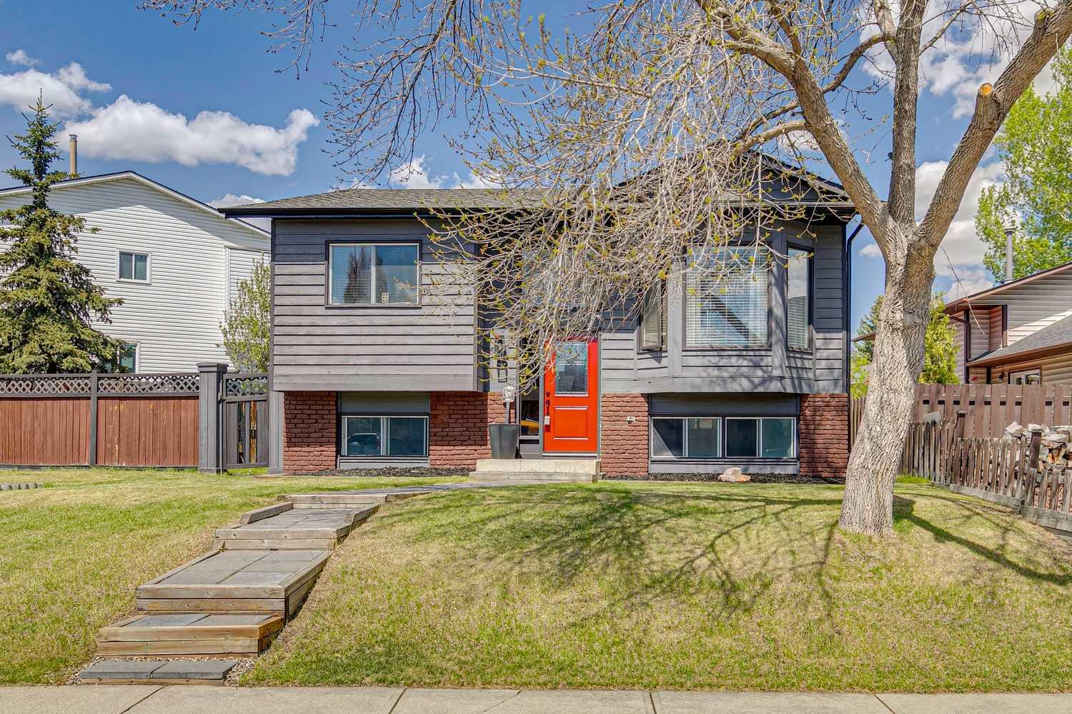 56 Riverbrook Road SE