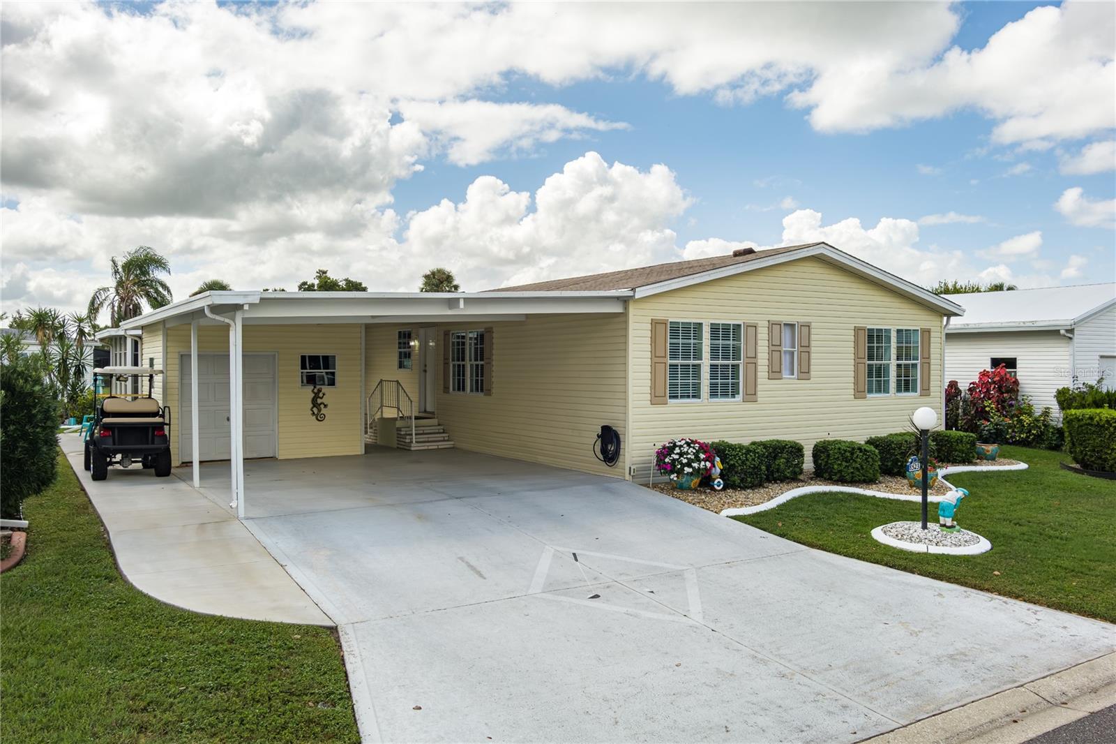 8523 Countess Avenue Circle