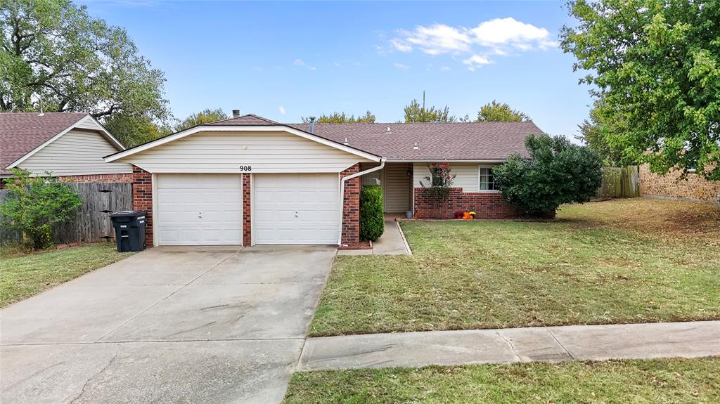 This beautiful 3 bedroom 2 bath home with Veterans Park just outside the back door makes for evening walks perfect for your next home. This is perfect for first time home buyers or investors. Large shed in the back makes for keeping your garage clean of all grass clippings. Very spacious living room and kitchen to allow for the perfect family gatherings. Large windows to allow beautiful natural light thru. Ceiling fans in most rooms. Seller is going to leave the refrigerator, as well as the table, backyard furniture.  

Quick drive to Norman or Tinker Air force base, this house is positioned nicely right in-between. All the shopping needs are right around the corner from this beautiful home, as well as quick access to I-240 and I-35.
Buyer to verify all schools.