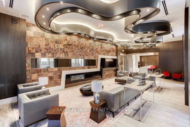 88 E Sheppard Ave 3204