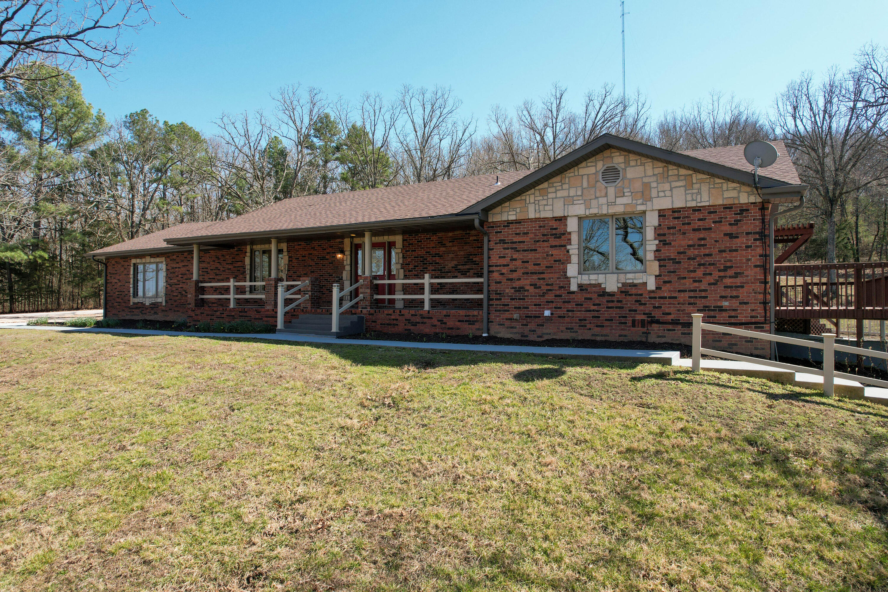 496 W Saddle Club Road