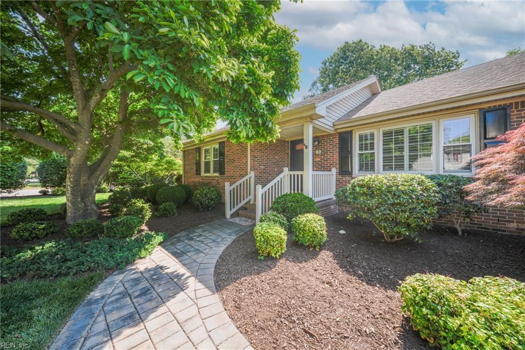 798 Sheraton Drive