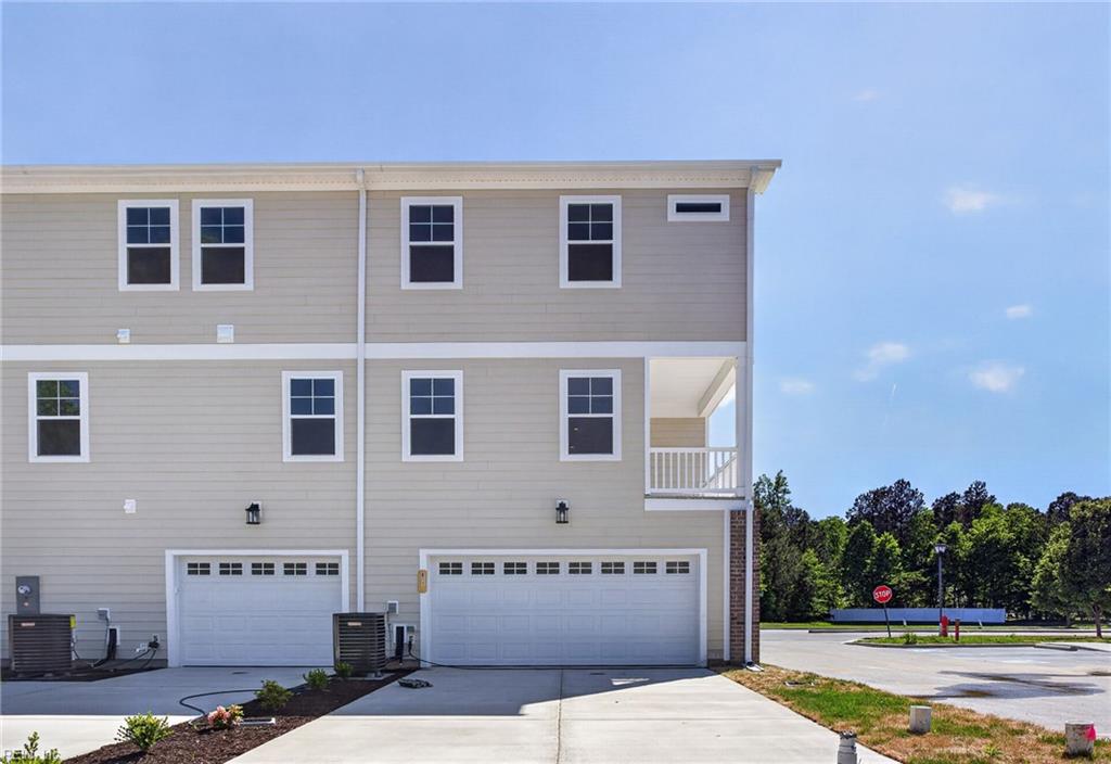 615 Commonwealth Drive