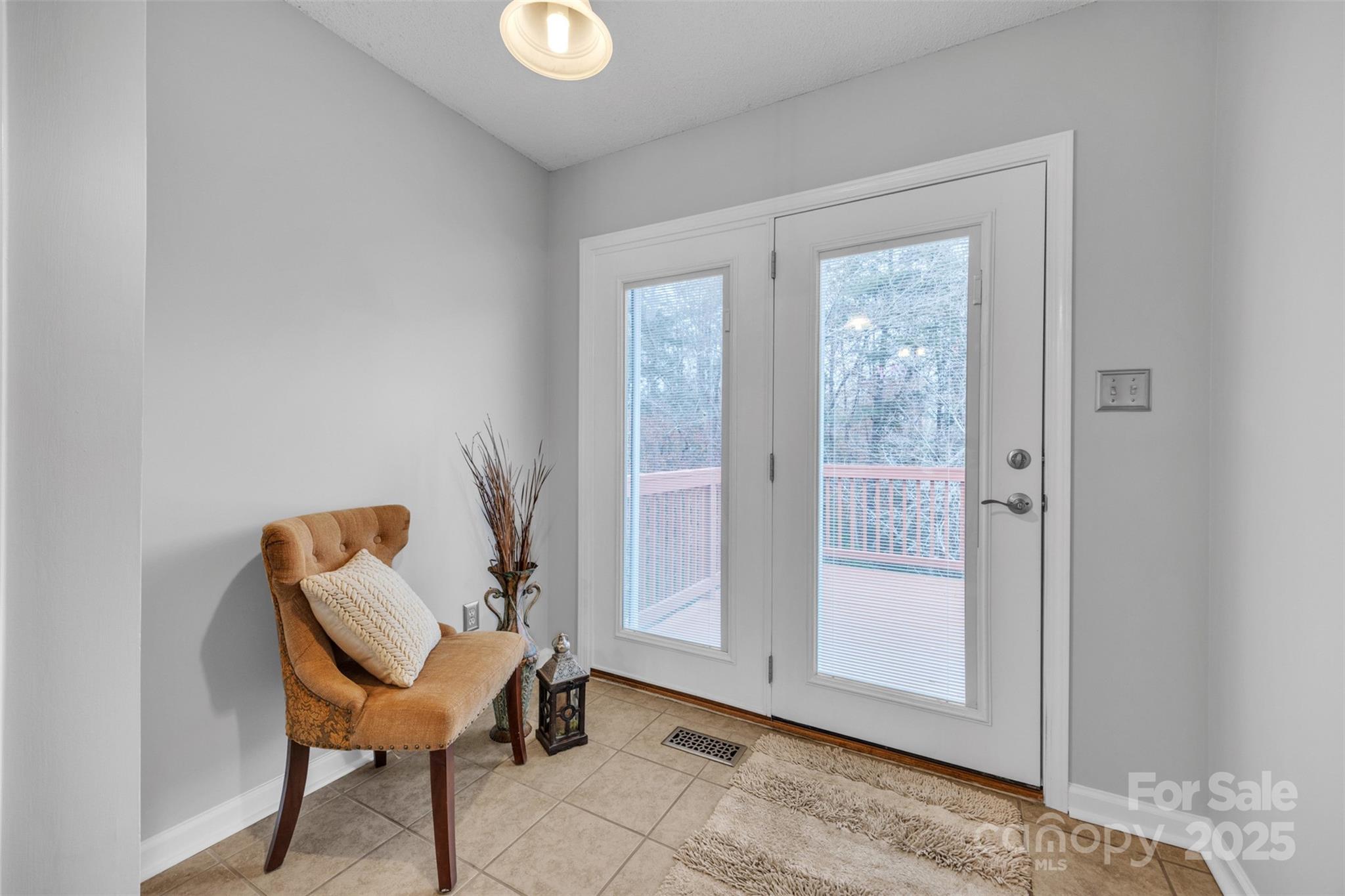 552 Meadowridge Drive