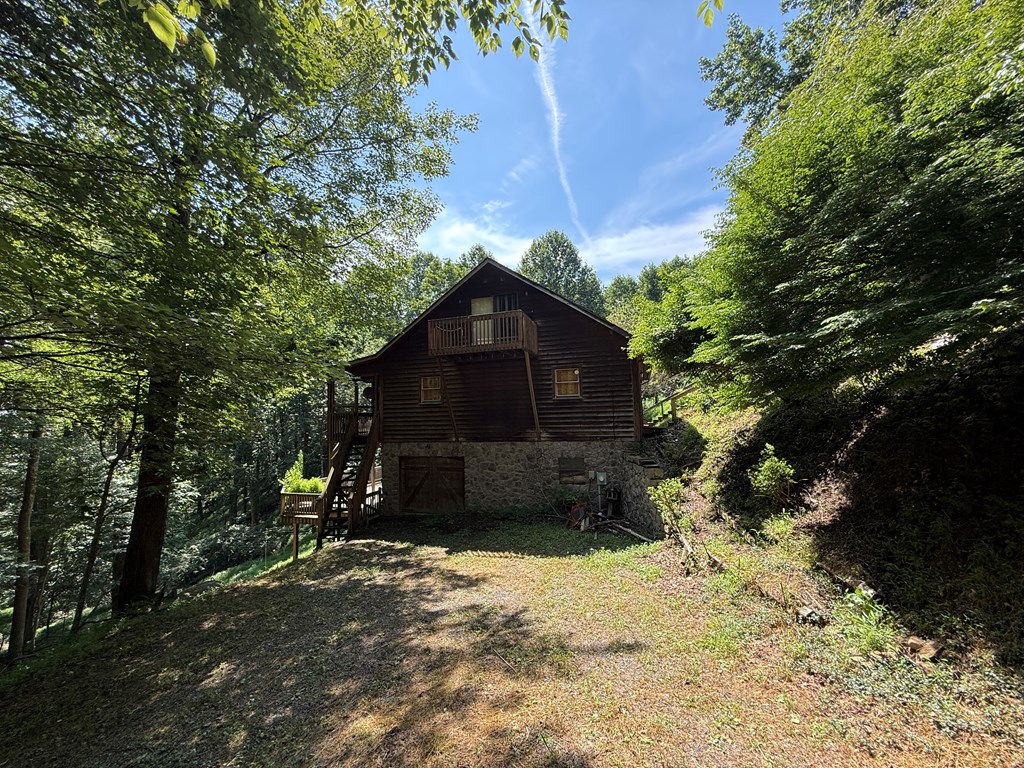 102 Overland Trail