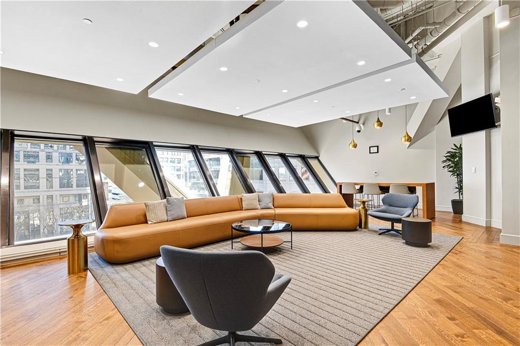 1101 Walnut Street 1308