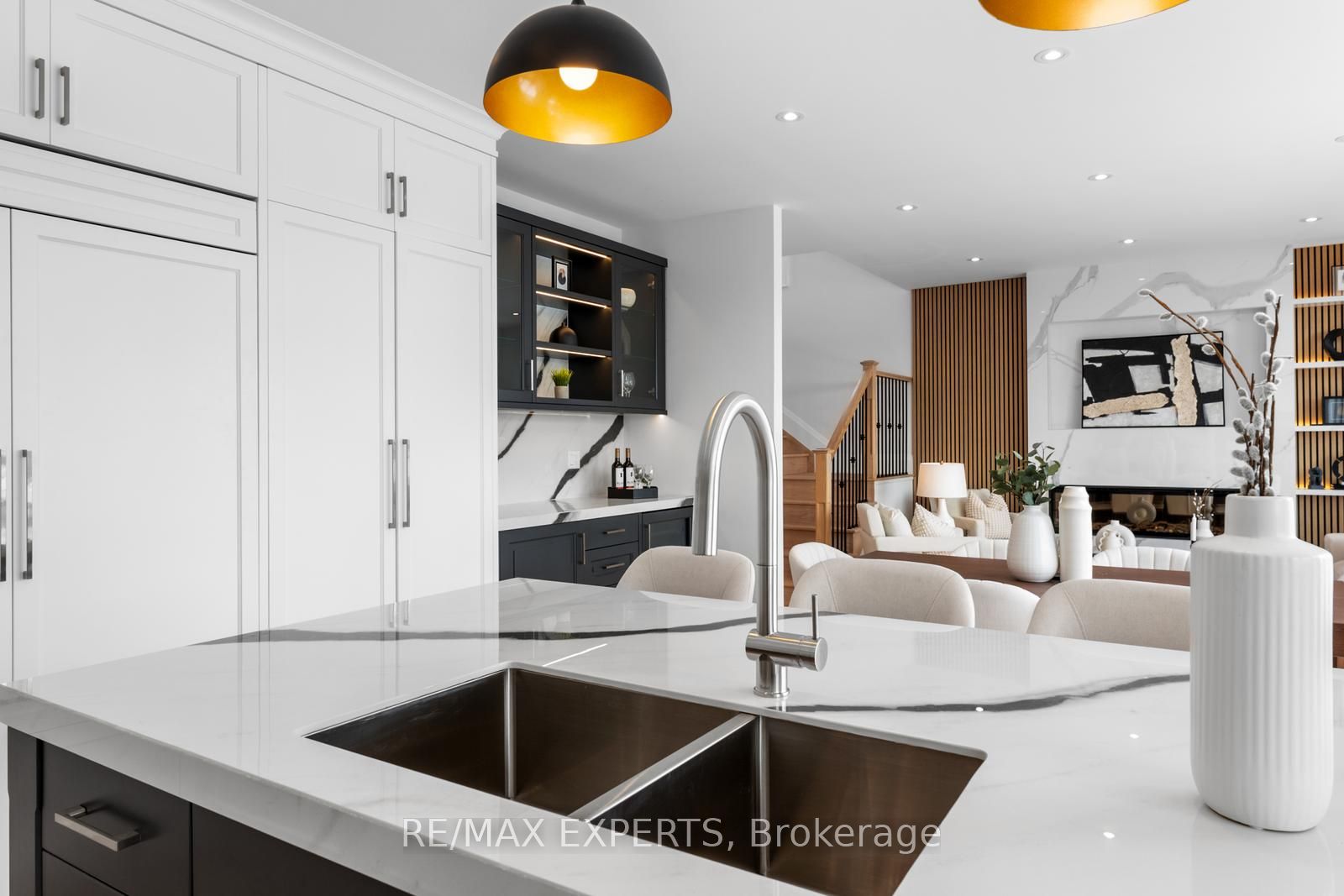 71 Hawkview Blvd