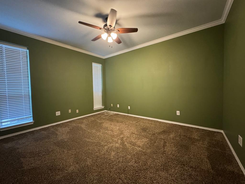 2865 Oak Creek Drive