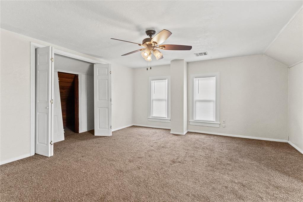 108 W Tom Stafford Street