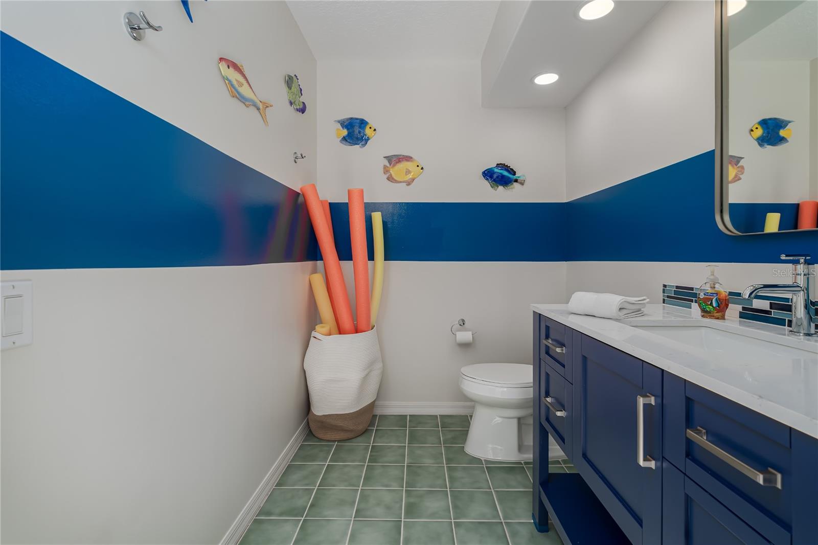 11806 Oak Ridge Drive