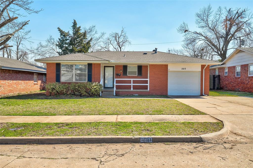 INVESTMENT OPPORTUNITY!!
Leased for $1,550.00 per month. 7/1/25 - 6/30/26
Great open floor plan with two separate living areas and one fireplace. Large backyard to enjoy with family and guests. Remodeled flooring, countertops, bathroom remodel and new paint throughout. Make this yours today!!