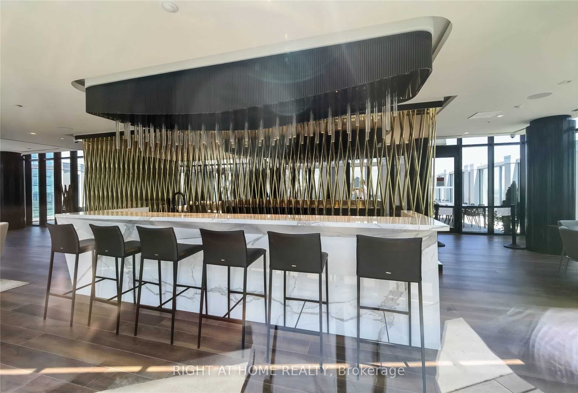 1 Yorkville Ave 805