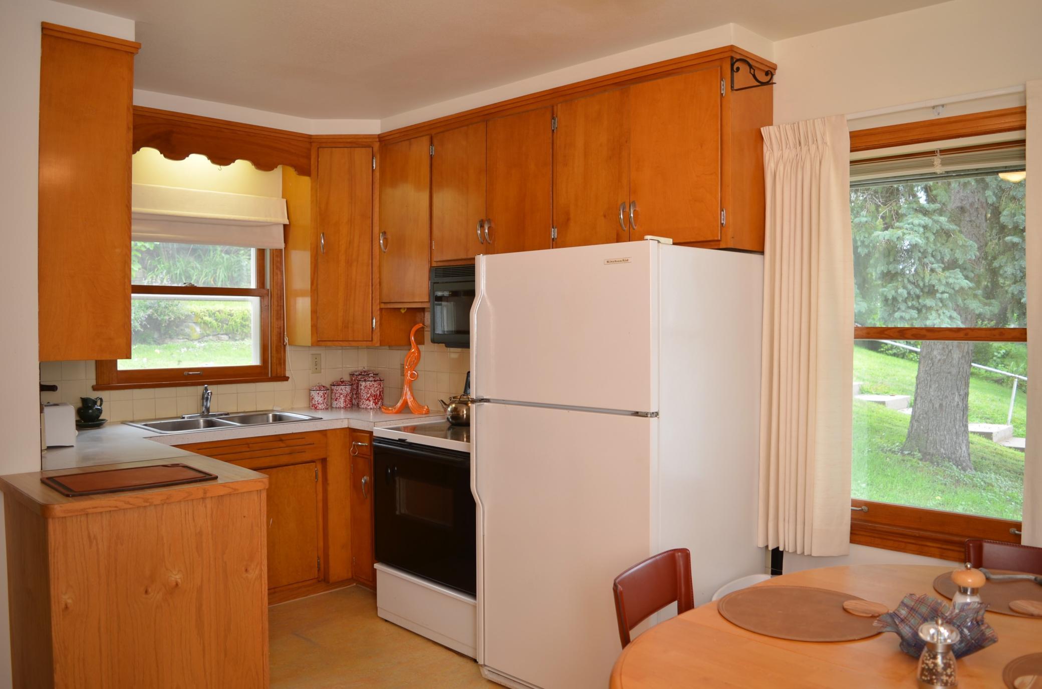 100 E Bluff Street