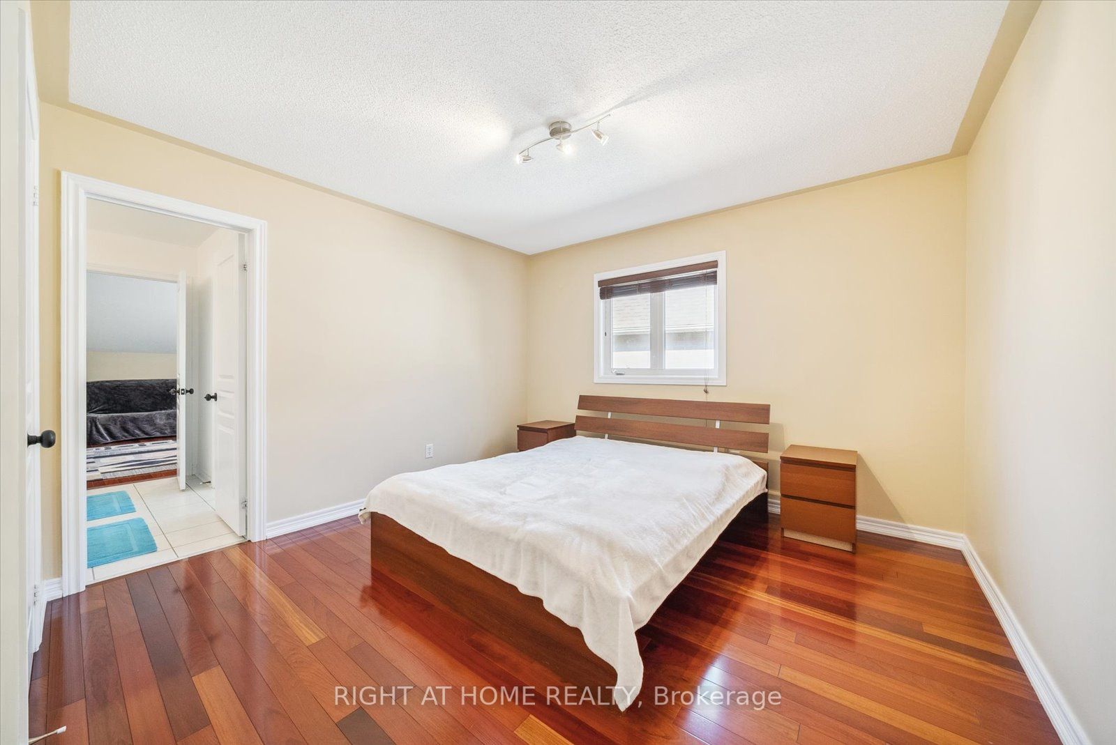 77 Auburndale Dr