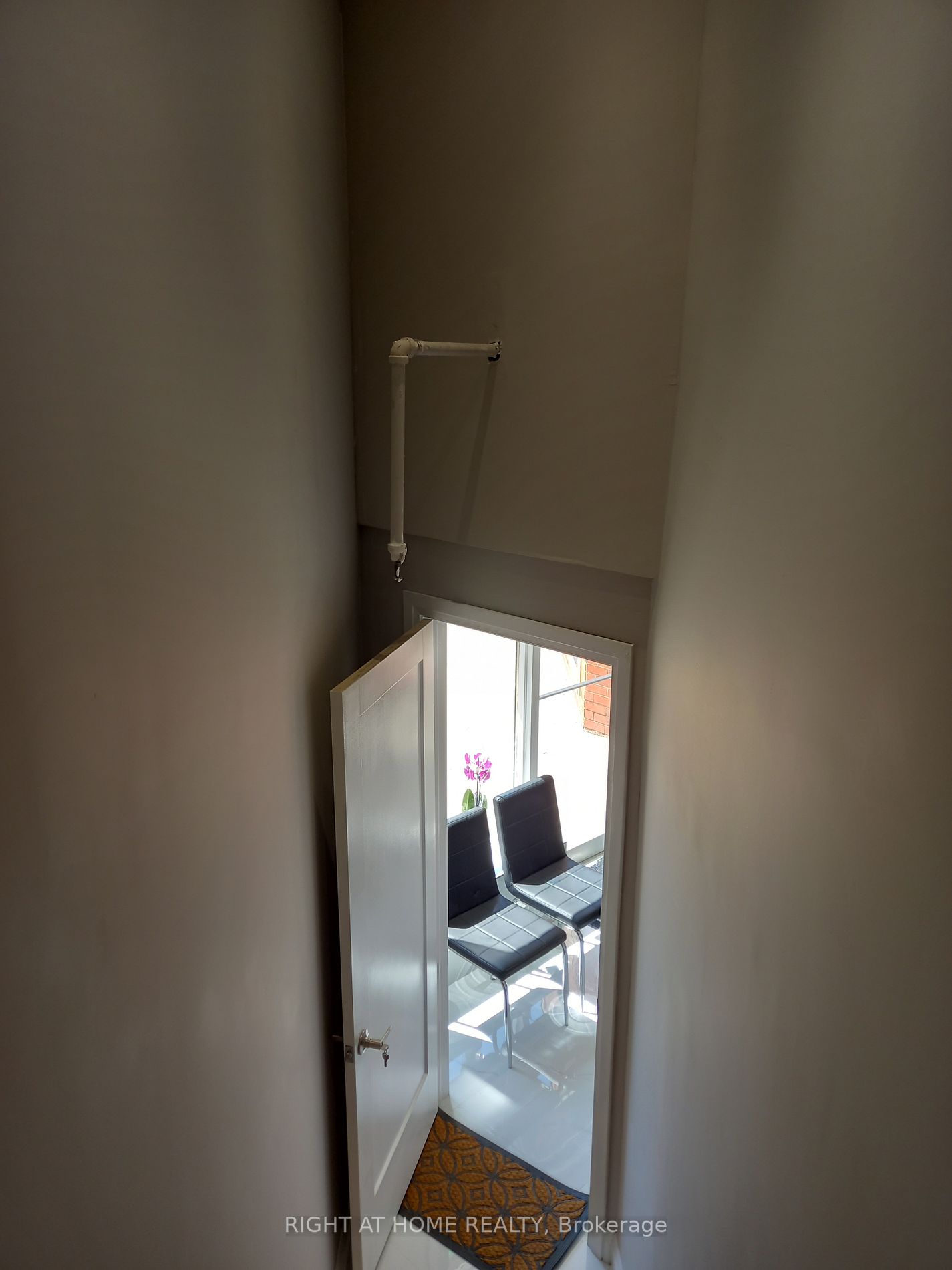 60 N Green Lane 16