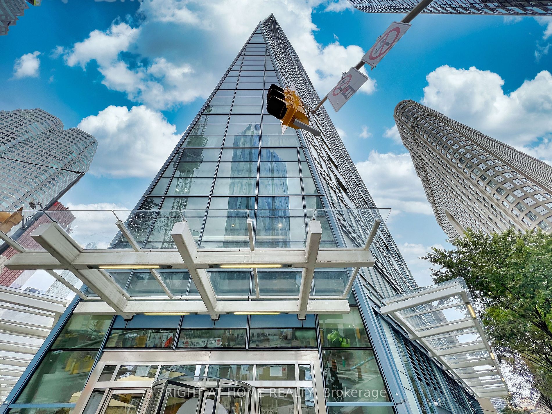 8 The Esplanade N/A 3709