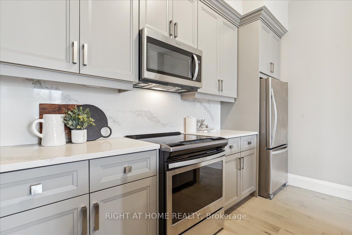 73 S Arthur St 101
